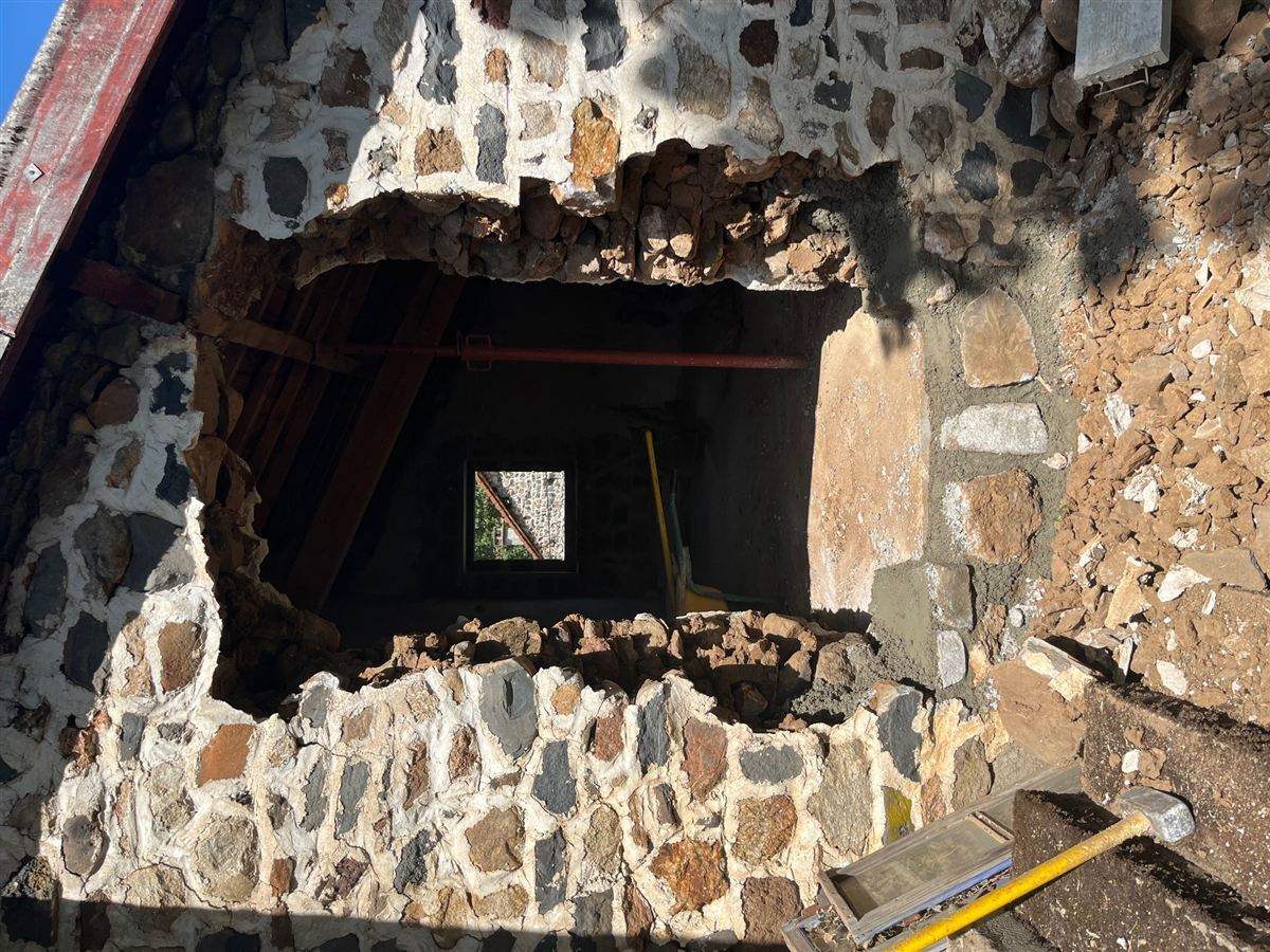 Imitation pierre avant